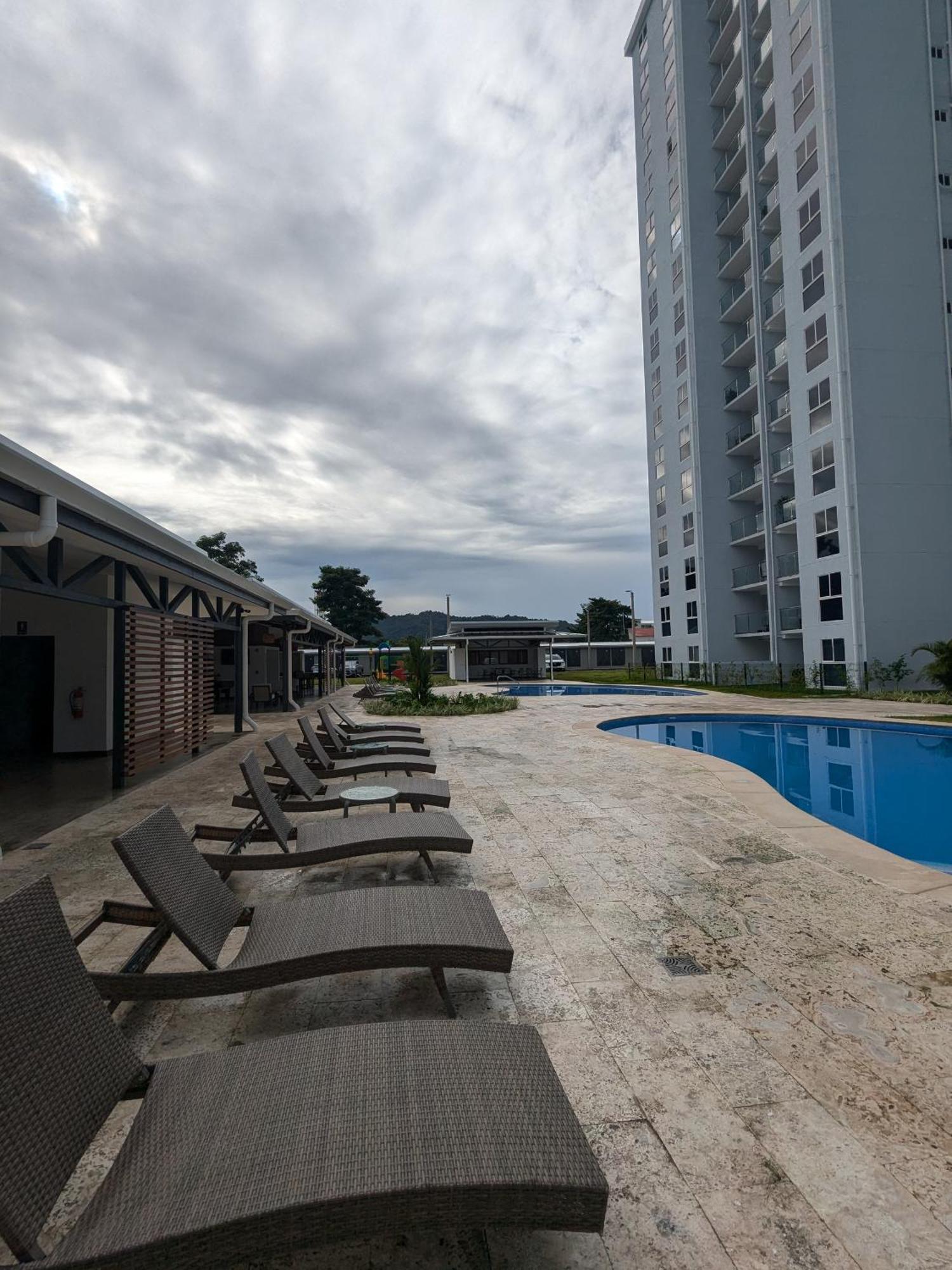 Appartement Jaco Beach, Viva Jaco, Ac, Hot Water, 3 Pools, Bbq, Rancho, Office, Gym Extérieur photo